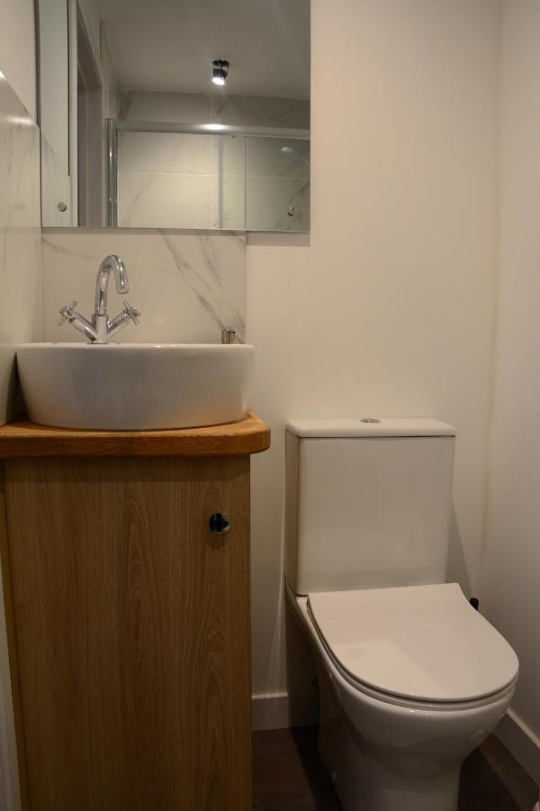 Room At The Back, 2 George Street Avoch エクステリア 写真